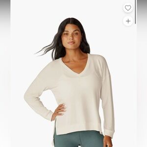 Beyond Yoga Long Weekend Lounge Pullover